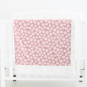 Daisy Print in pink blanket