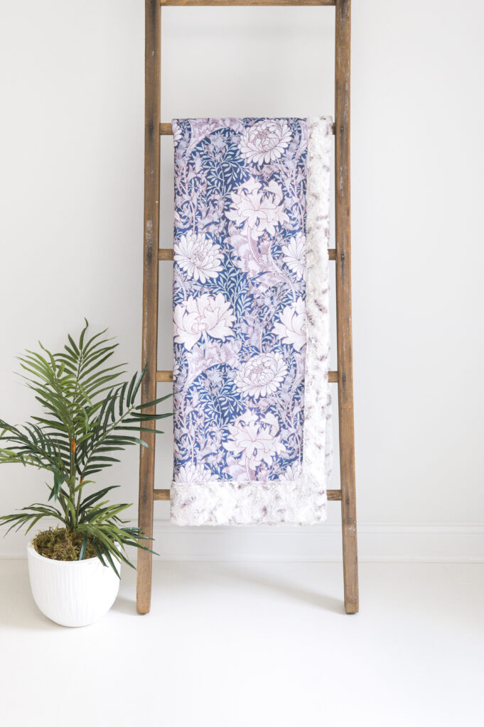 Chrysanthemum Minky Blanket | Plums & Pumpkins