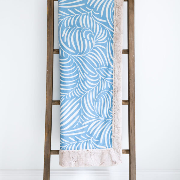 Swirl-cream white