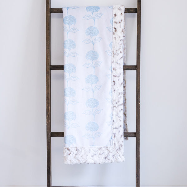 Hydrangea Premium Plush Luxury Minky Blanket | Light Blue & White Floral Throw